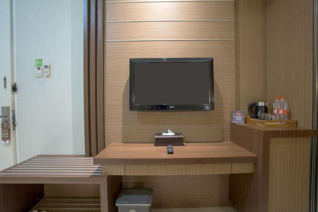 Life Emerald Hotel Sorabaya Extérieur photo